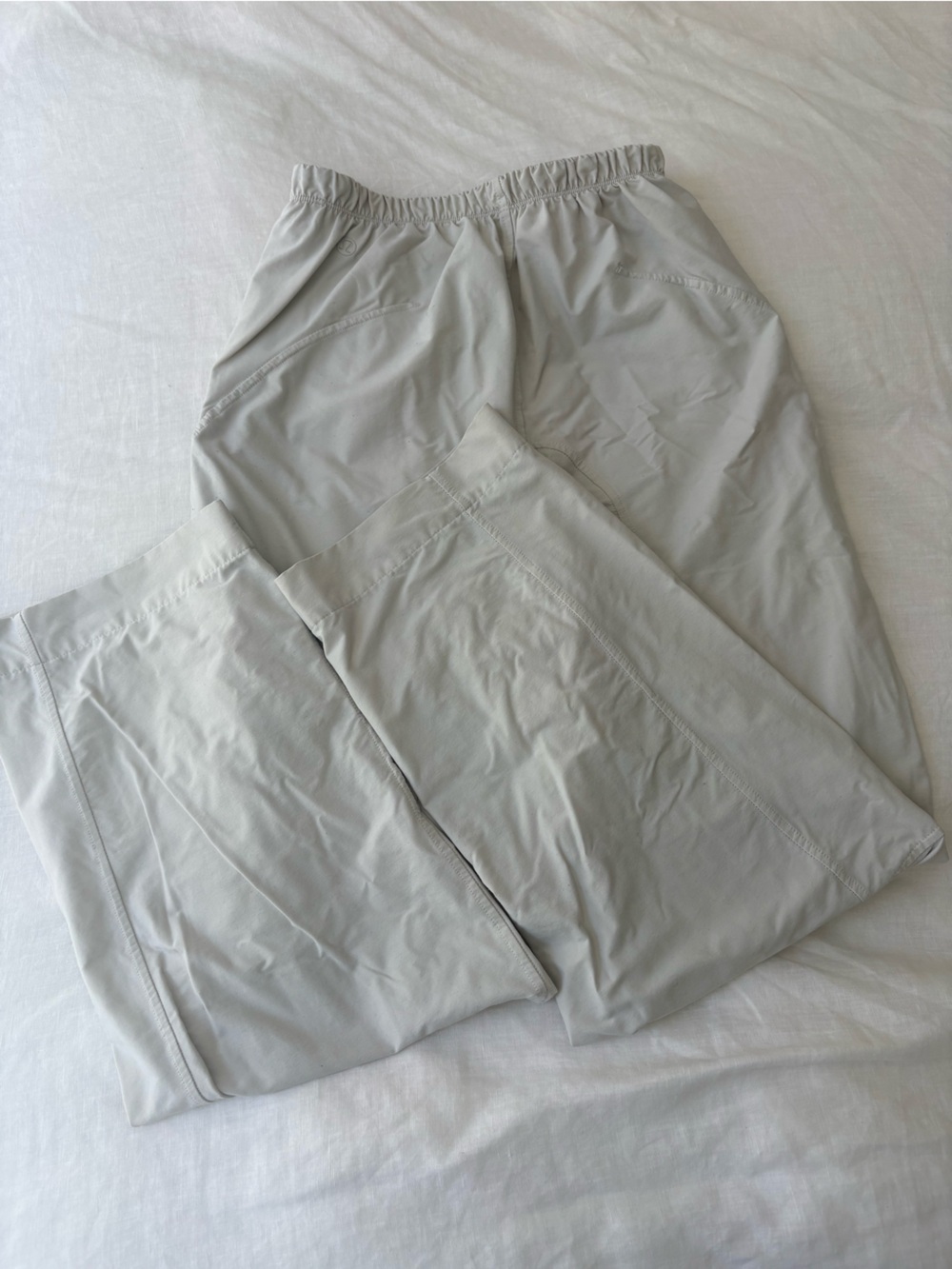 lululemon athletica Lightweight Wide-Leg Pants in Light Beige - Picture 3 of 4